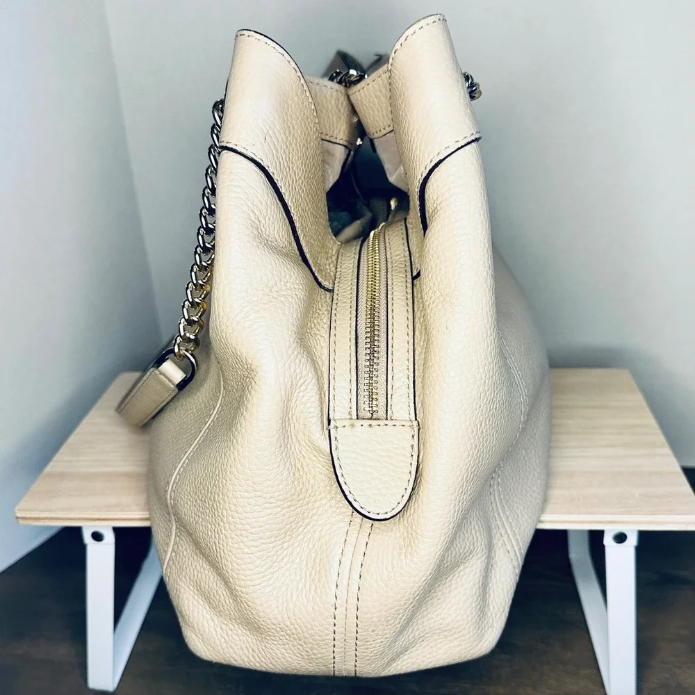 Michael Kors Beige Pebbled Leather Shoulder‎ Bag Gold Chain Strap Tote Jet Set